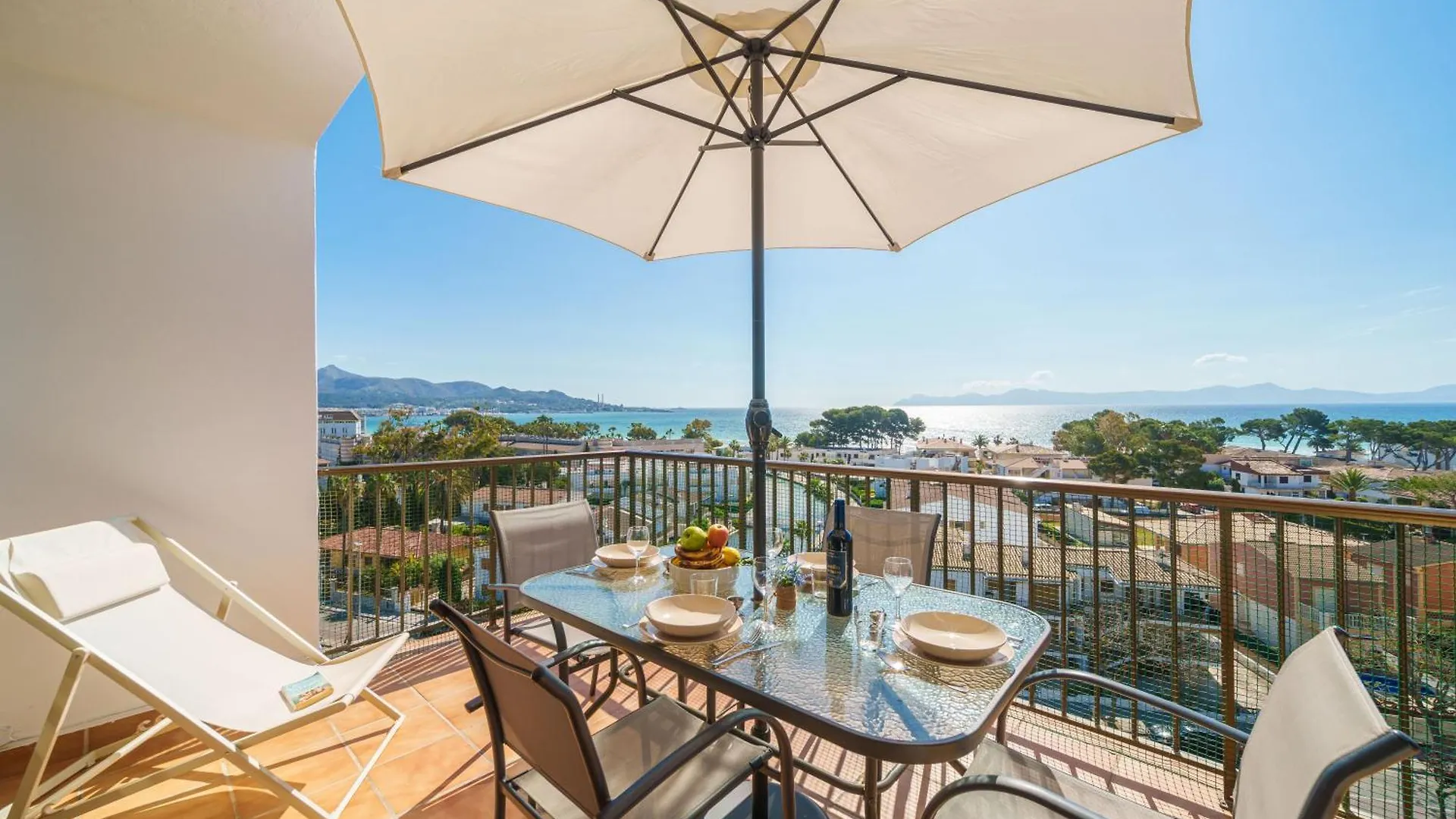 Apartment The Shell Ii, Beach Views And Pool Alcúdia 0*,  Spanien